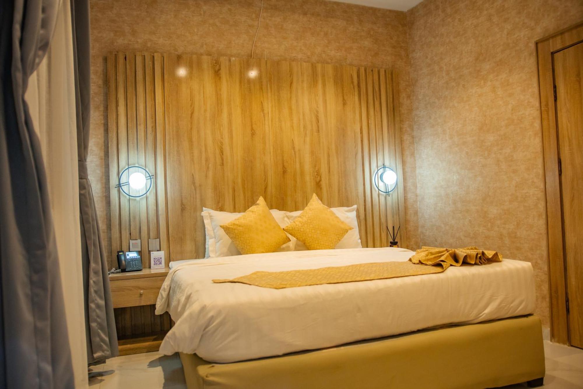 Ojaja Suites By Perennia Akure Dış mekan fotoğraf