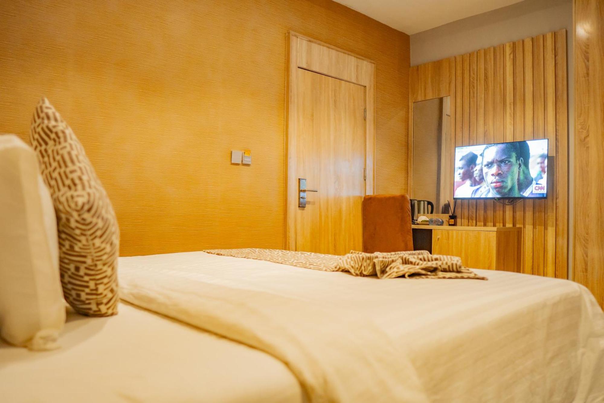 Ojaja Suites By Perennia Akure Dış mekan fotoğraf