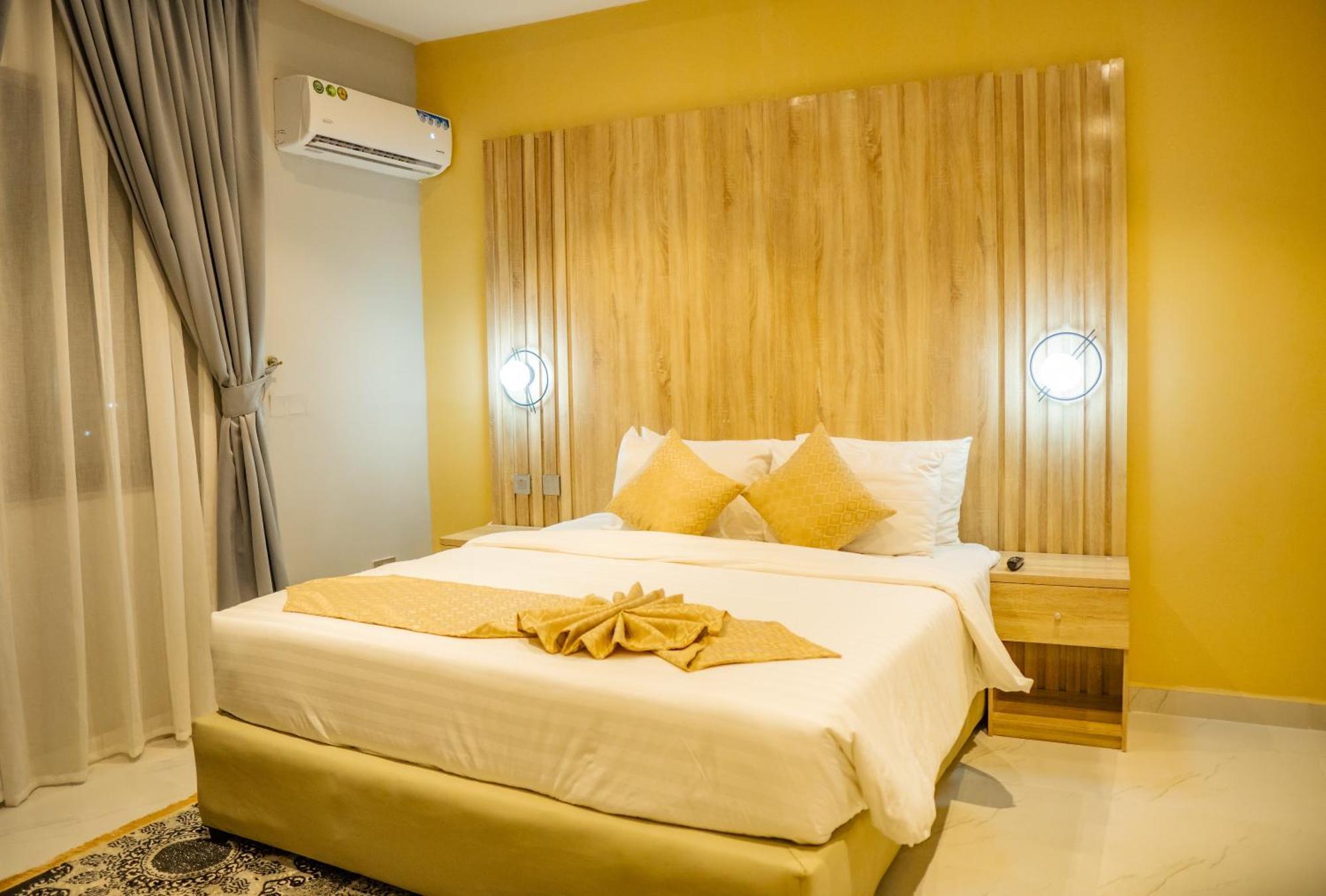Ojaja Suites By Perennia Akure Dış mekan fotoğraf