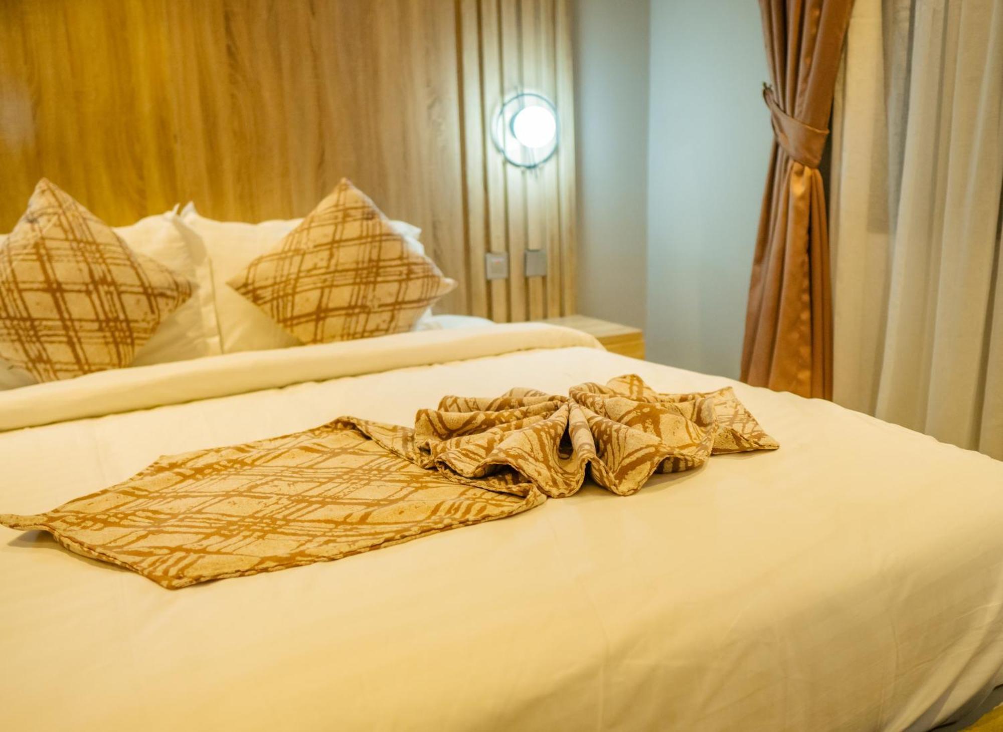 Ojaja Suites By Perennia Akure Dış mekan fotoğraf