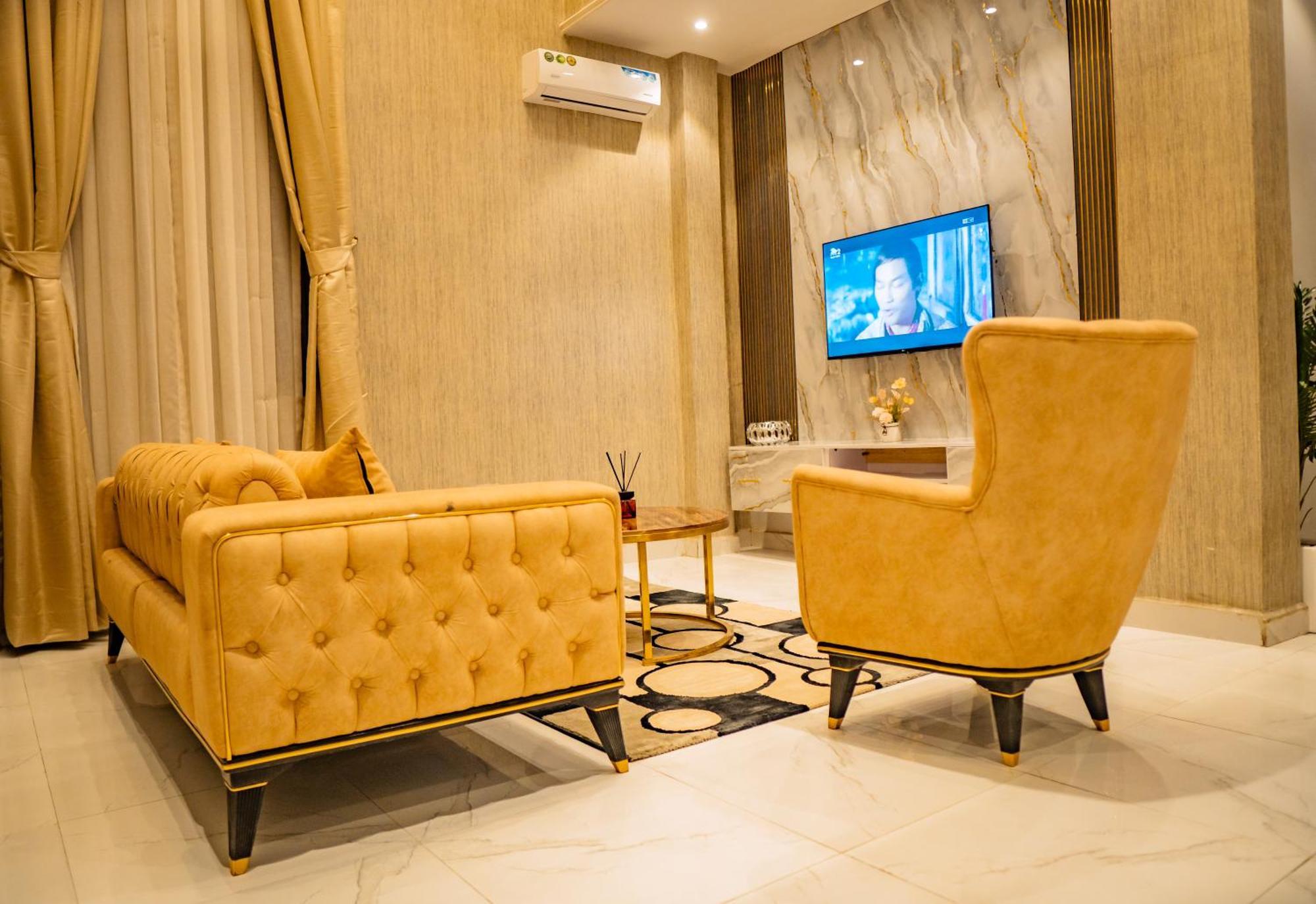 Ojaja Suites By Perennia Akure Dış mekan fotoğraf
